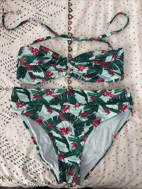 Victoria’s Secret bikini size XL bandeau style top high rise bottoms